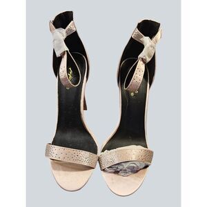 Qupid Style INES-06 Blush Satin, Size 6; 4 inch heel -- ITEM #3068